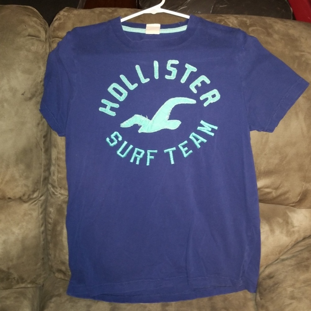 Hollister shirt medium